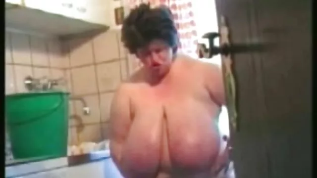 أفضل الاباحية أي تسجيل اسم مقطع سكس مصري عربي الأم الألمانية الطفل اشتعلت في الظهر